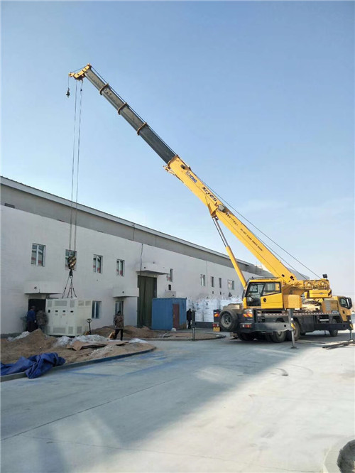 临江市“超载就喊停”—— 吊车的 “重量保镖” 技术